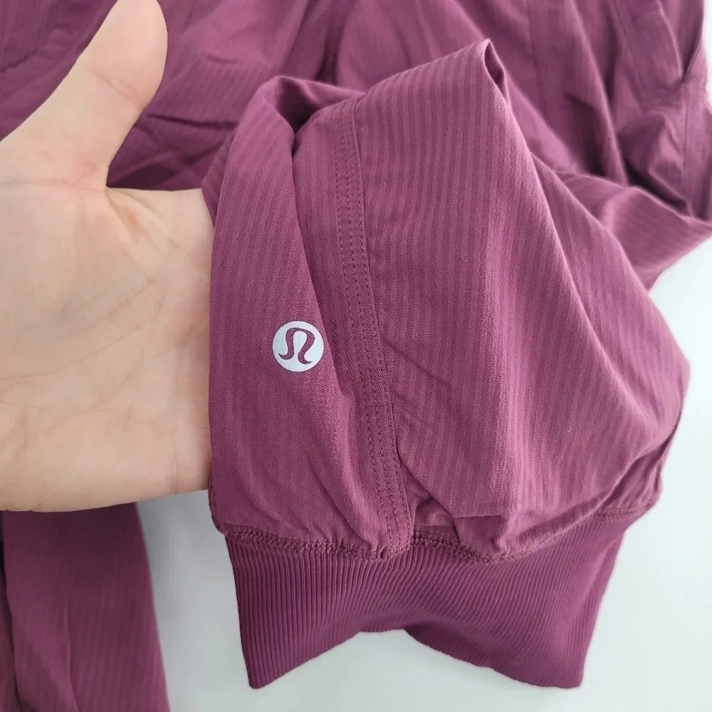 Lululemon in flux cropped capri hi rise plum pants size 4 - Picture 5 of 8